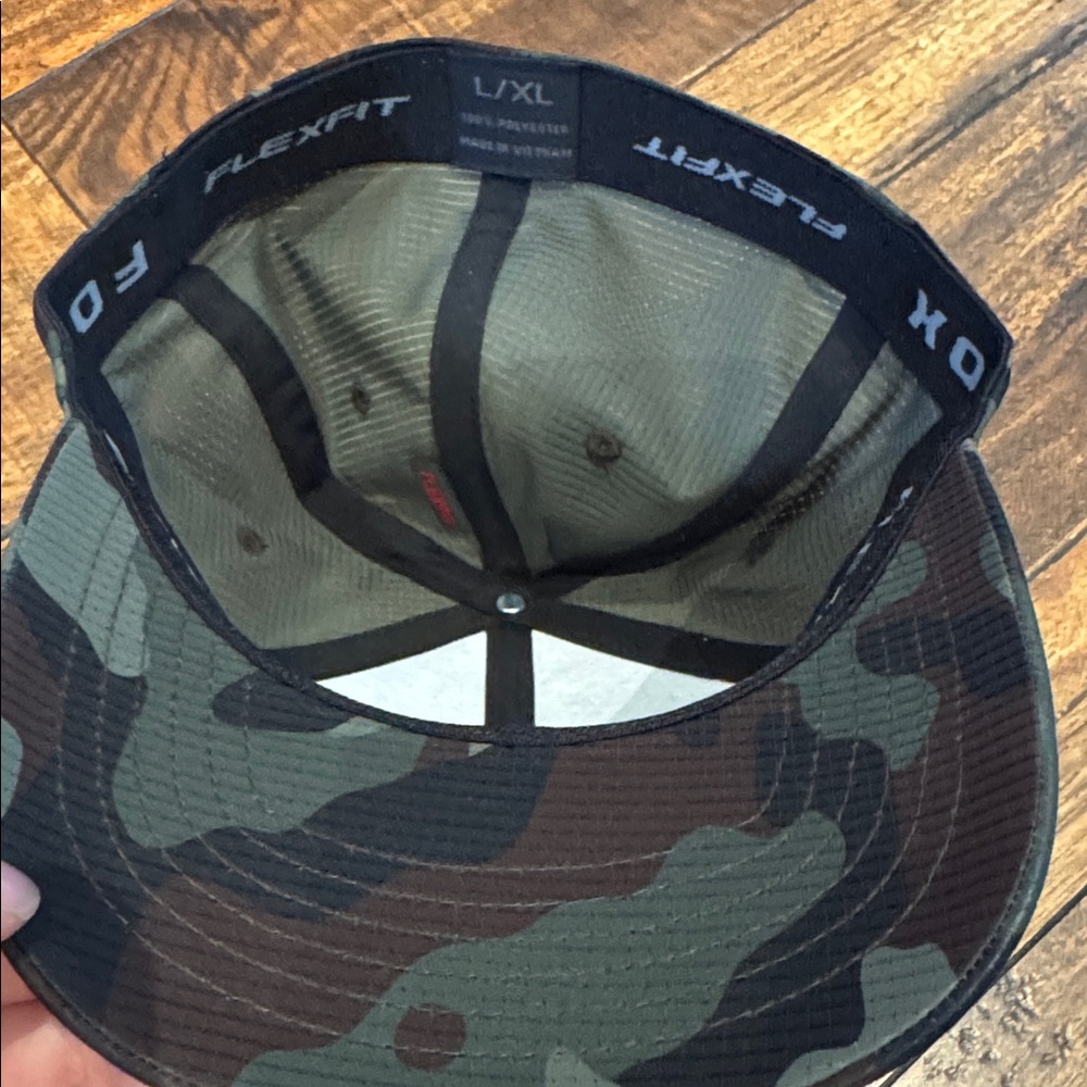 Fox Head Camo Tech Flexfit Hat/L-XL - Picture 3 of 3